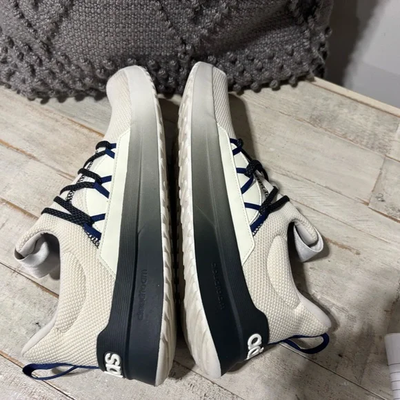 Adidas Lite Racer Performance Shoes-Size 10.5 - Picture 2 of 7